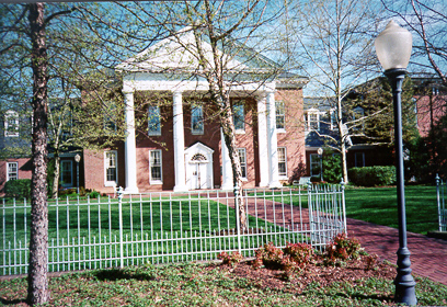 [color photograph of Kent County Courthouse]